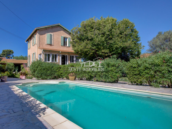 Maison Bourgeoise Marseillaise de 186 m2 , jardin, piscine.