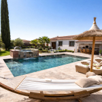 Villa Marignane 7 pièce(s) 200 m2 avec pool house sur 1100m²