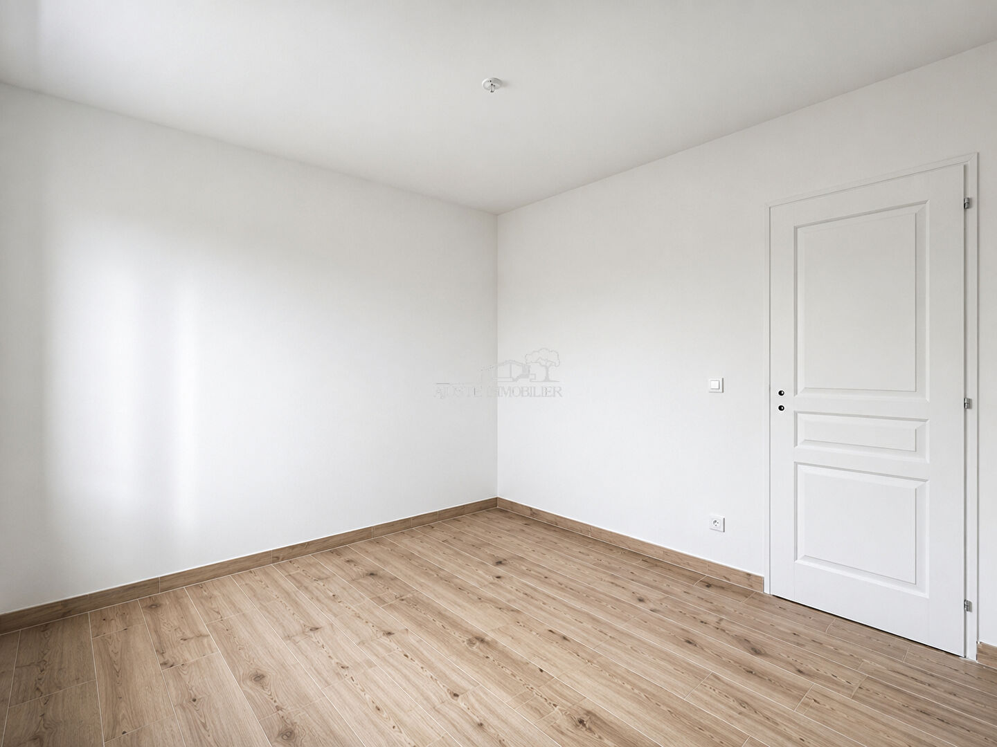 Maison  3 pièces 80 m2 avec jardin et sous-sol.