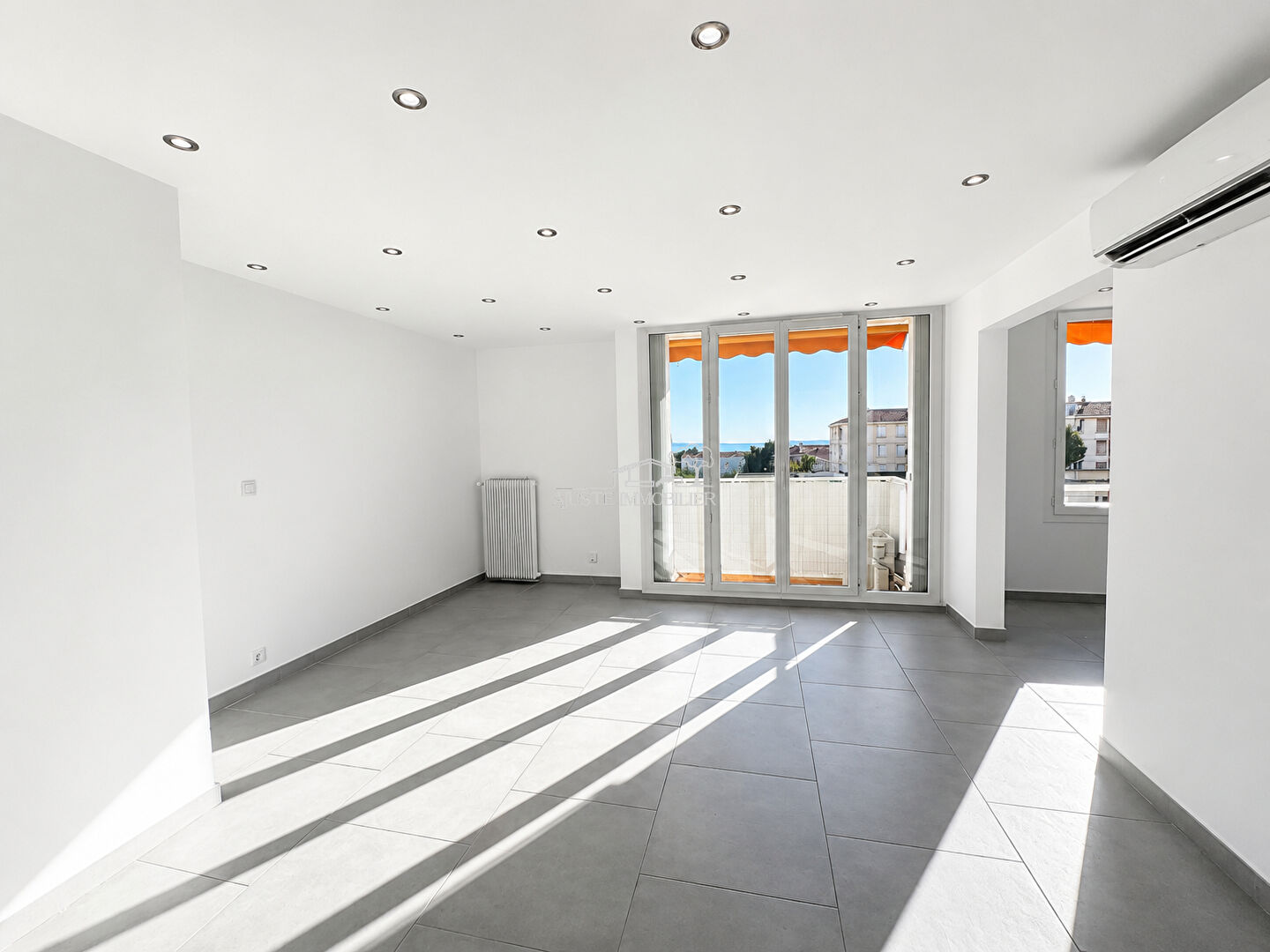 VITROLLES ? Secteur recherché du Rocher ? Appartement T4 rénové avec vue dégagée