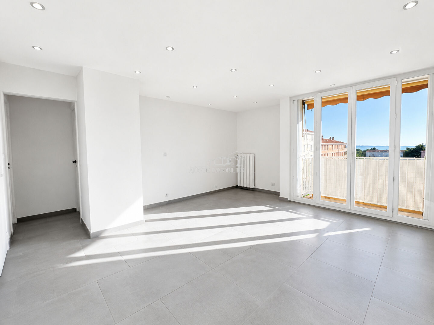 VITROLLES ? Secteur recherché du Rocher ? Appartement T4 rénové avec vue dégagée
