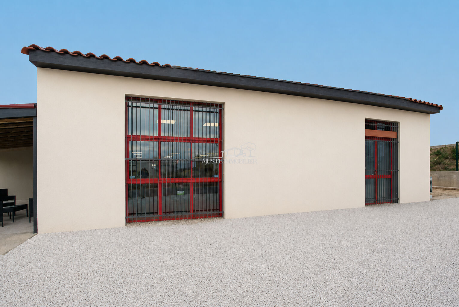 2026-16:42:11 Local commercial Eguilles 510 m2