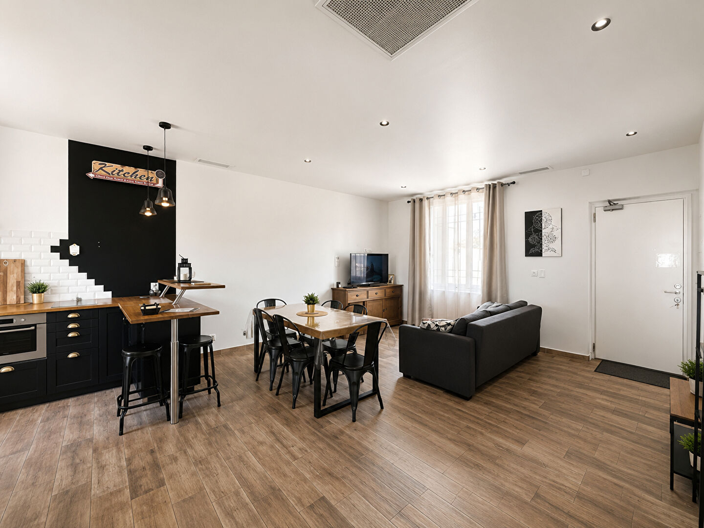 À louer ? Superbe appartement (haut de villa) T3 meublé entièrement rénové à Saint-Victoret