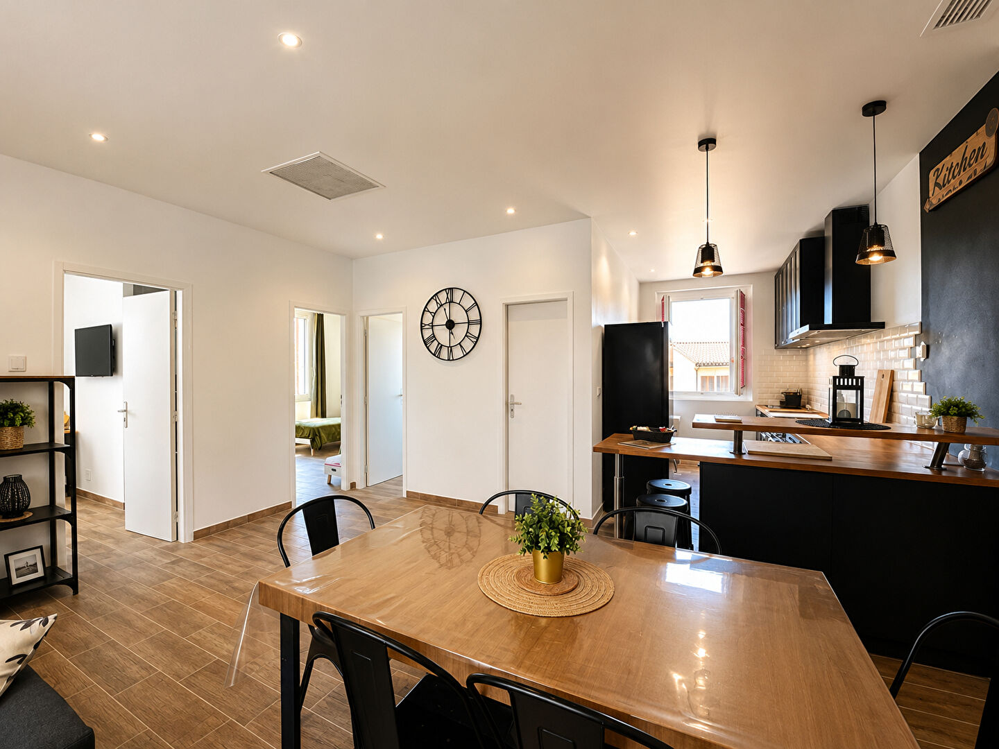 À louer ? Superbe appartement (haut de villa) T3 meublé entièrement rénové à Saint-Victoret