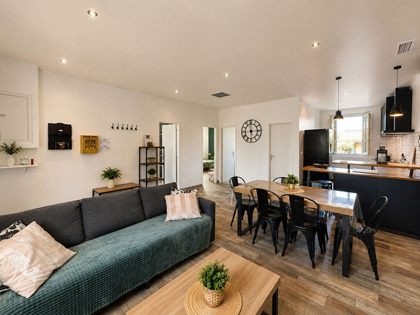 À louer ? Superbe appartement (haut de villa) T3 meublé entièrement rénové à Saint-Victoret