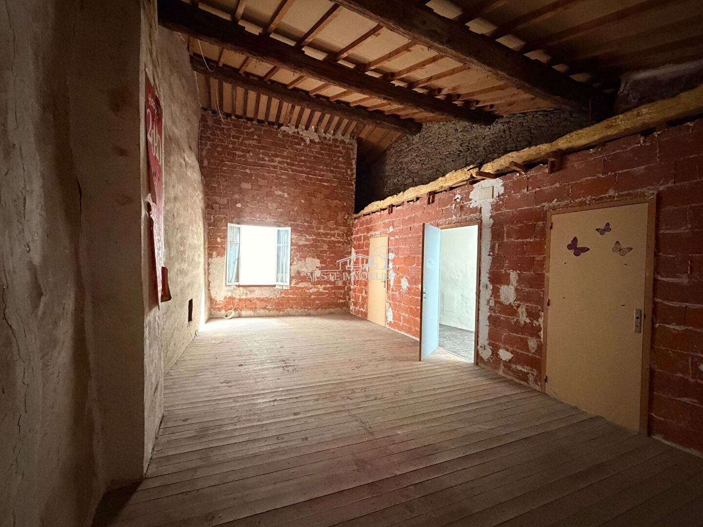 Maison avec patio coeur de village Siran
