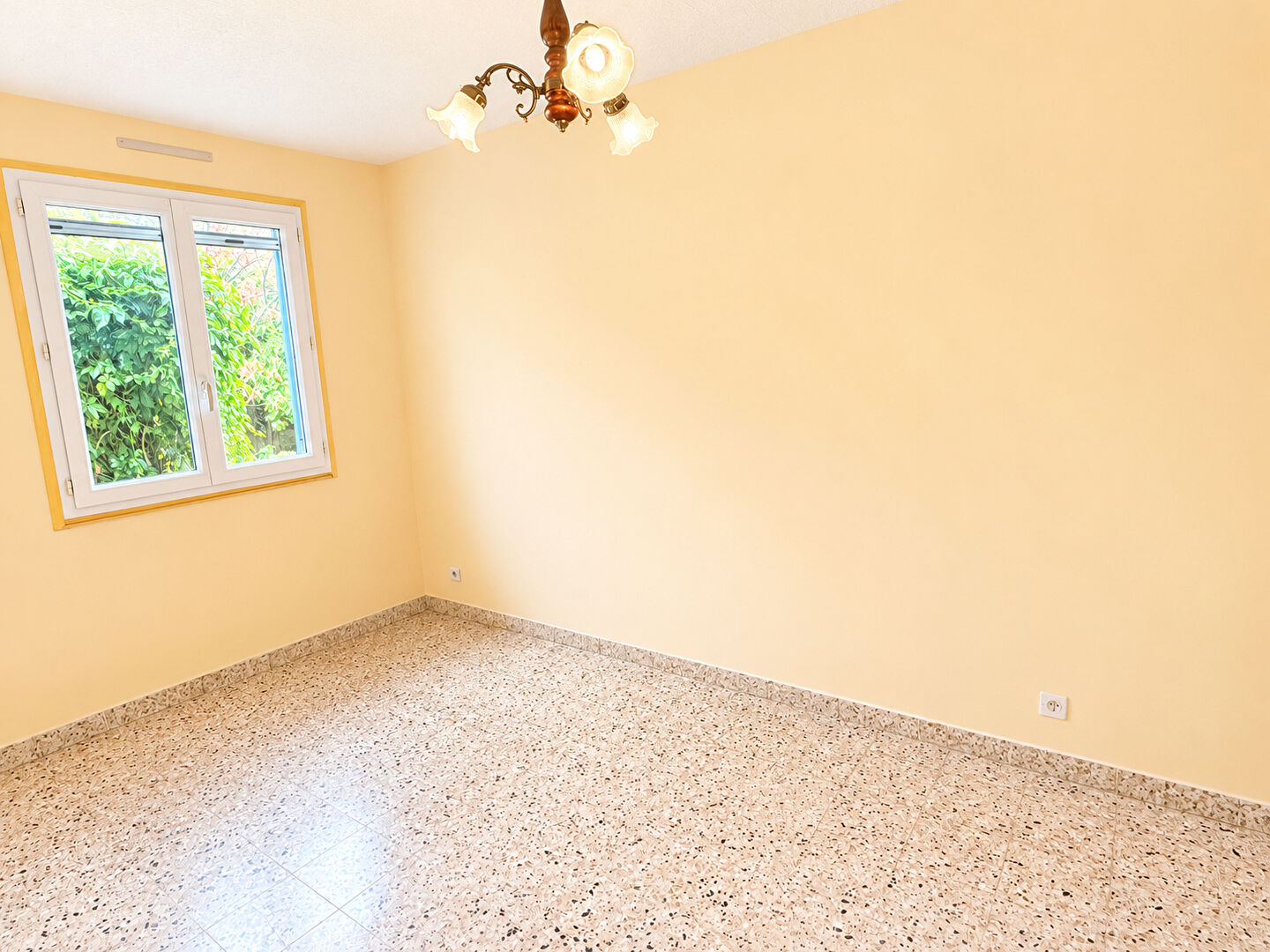 2026-16:44:24 Maison Saint Victoret 3 pièce(s) 70 m2