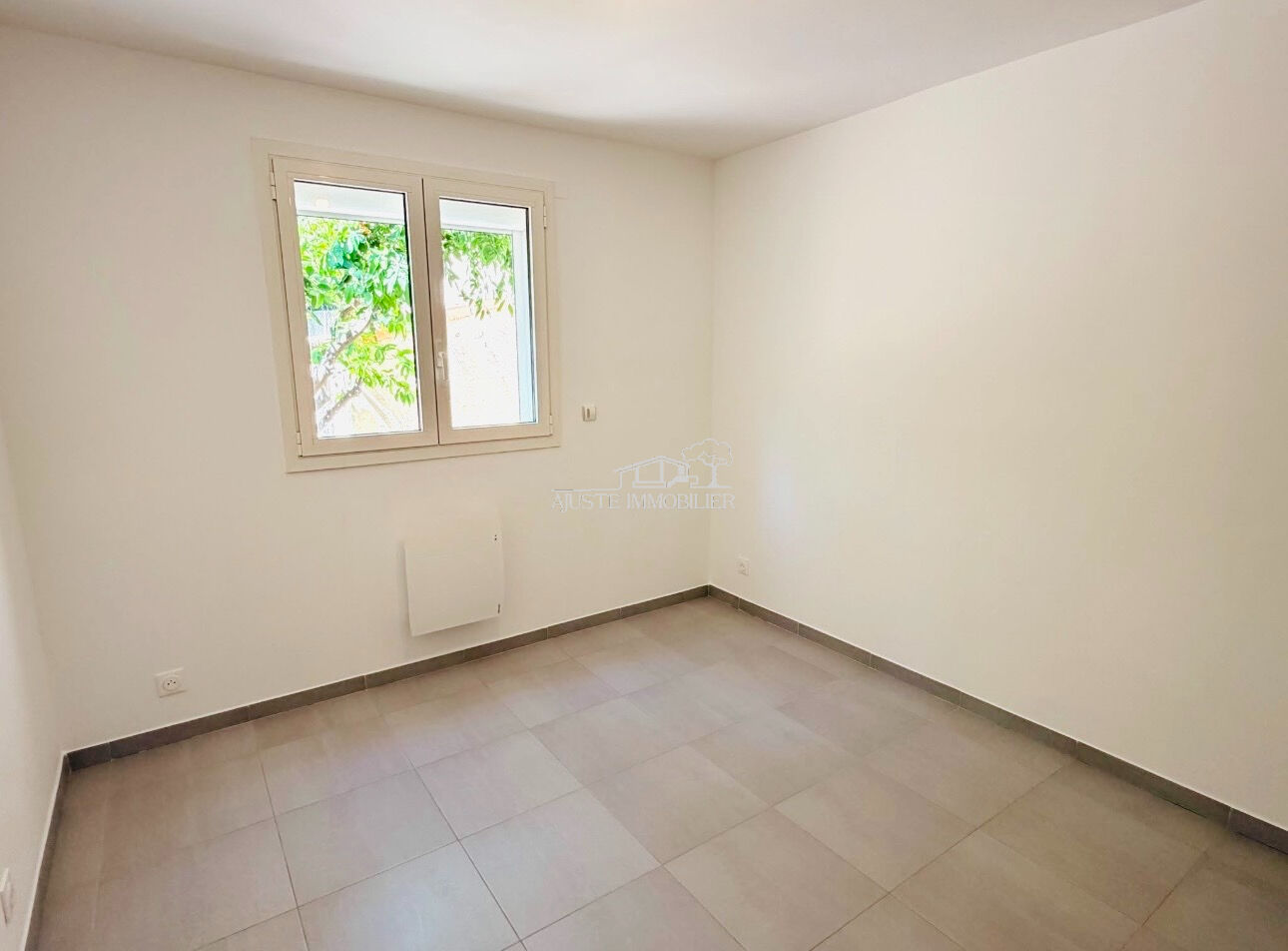 2026-17:44:31 À louer – Superbe maison de plain-pied avec jardin à Gignac-la-Nerthe