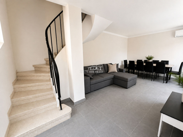 Maison de ville T3 meublée de 55 m² avec terrasse et parking ? Centre-ville de Rognac