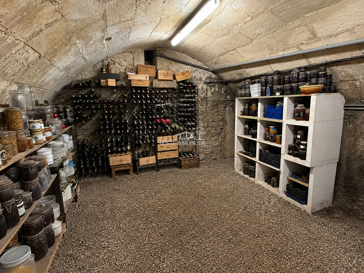 2026-15:02:59 Local commercial Fontvieille 300 m2
