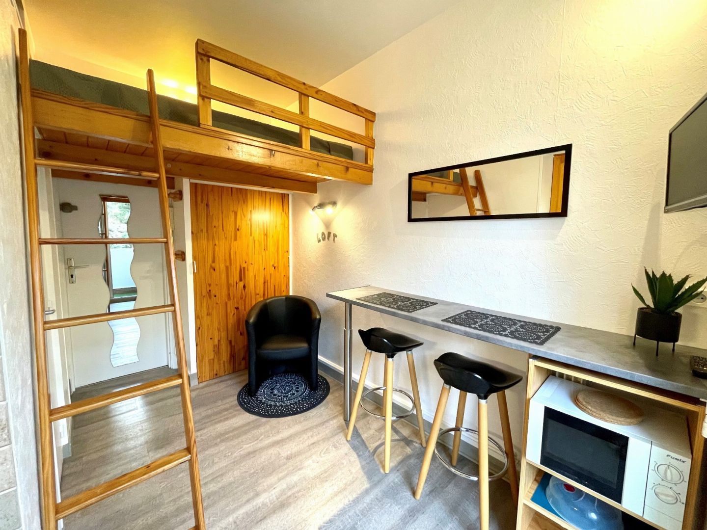 2025-15:31:01 Appartement 1 Pièces Marseille 8eme Arrondissement