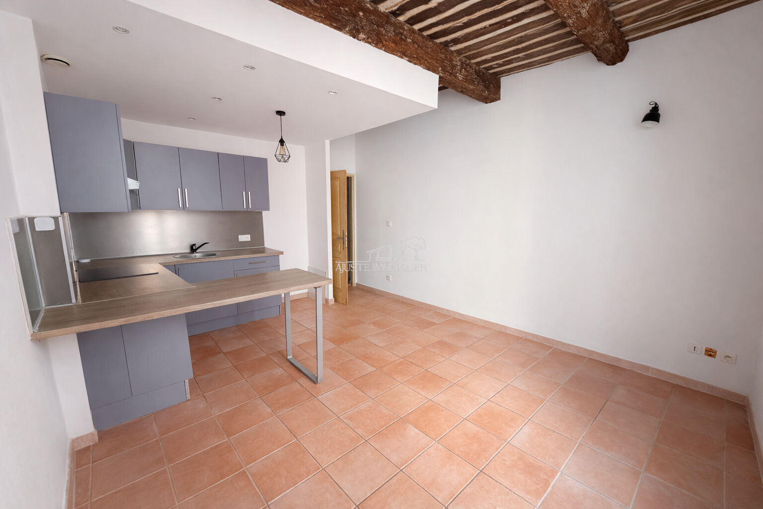2026-17:01:07 Maison de ville Martigues 3 pièce(s) 70 m2