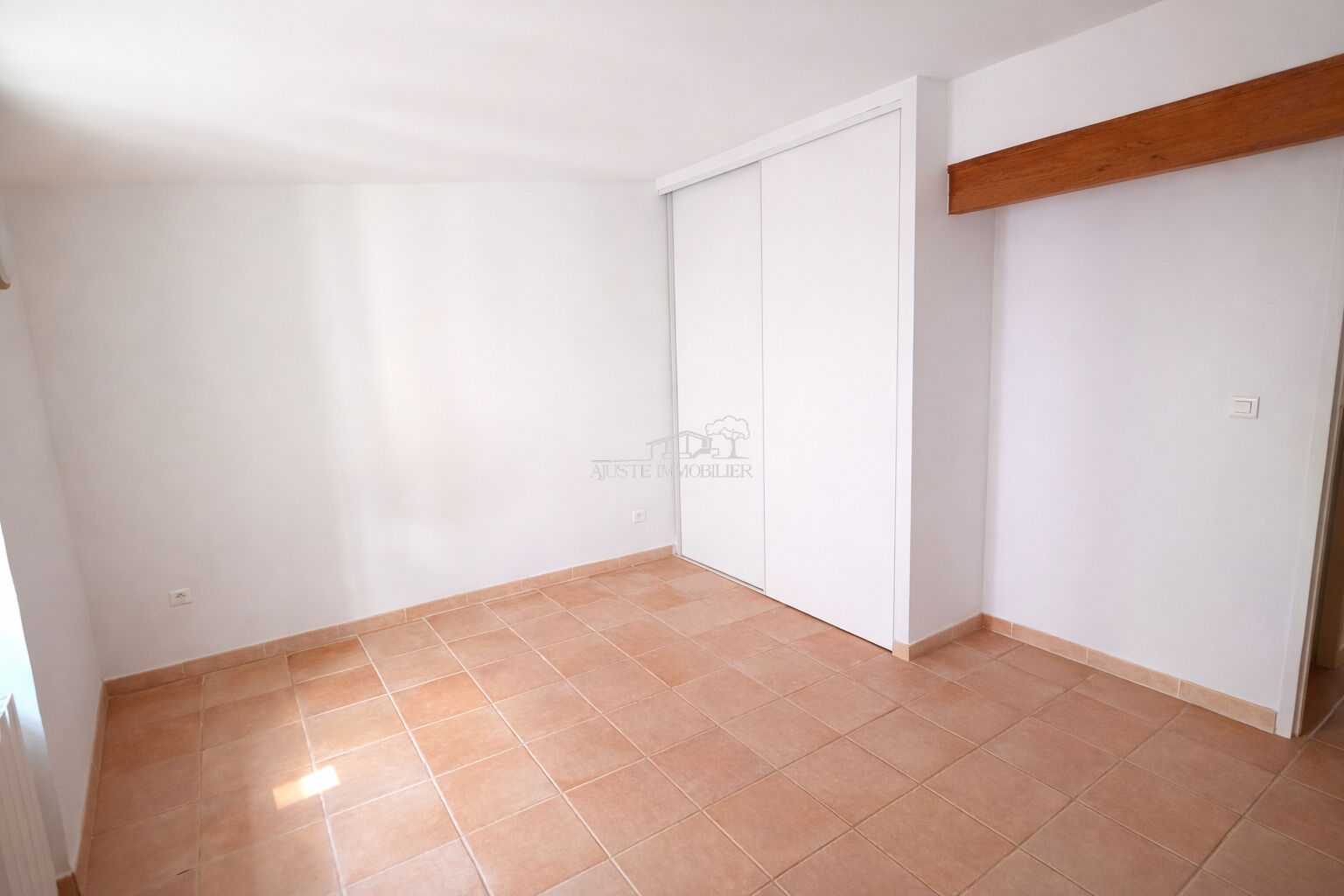 2026-17:01:07 Maison de ville Martigues 3 pièce(s) 70 m2